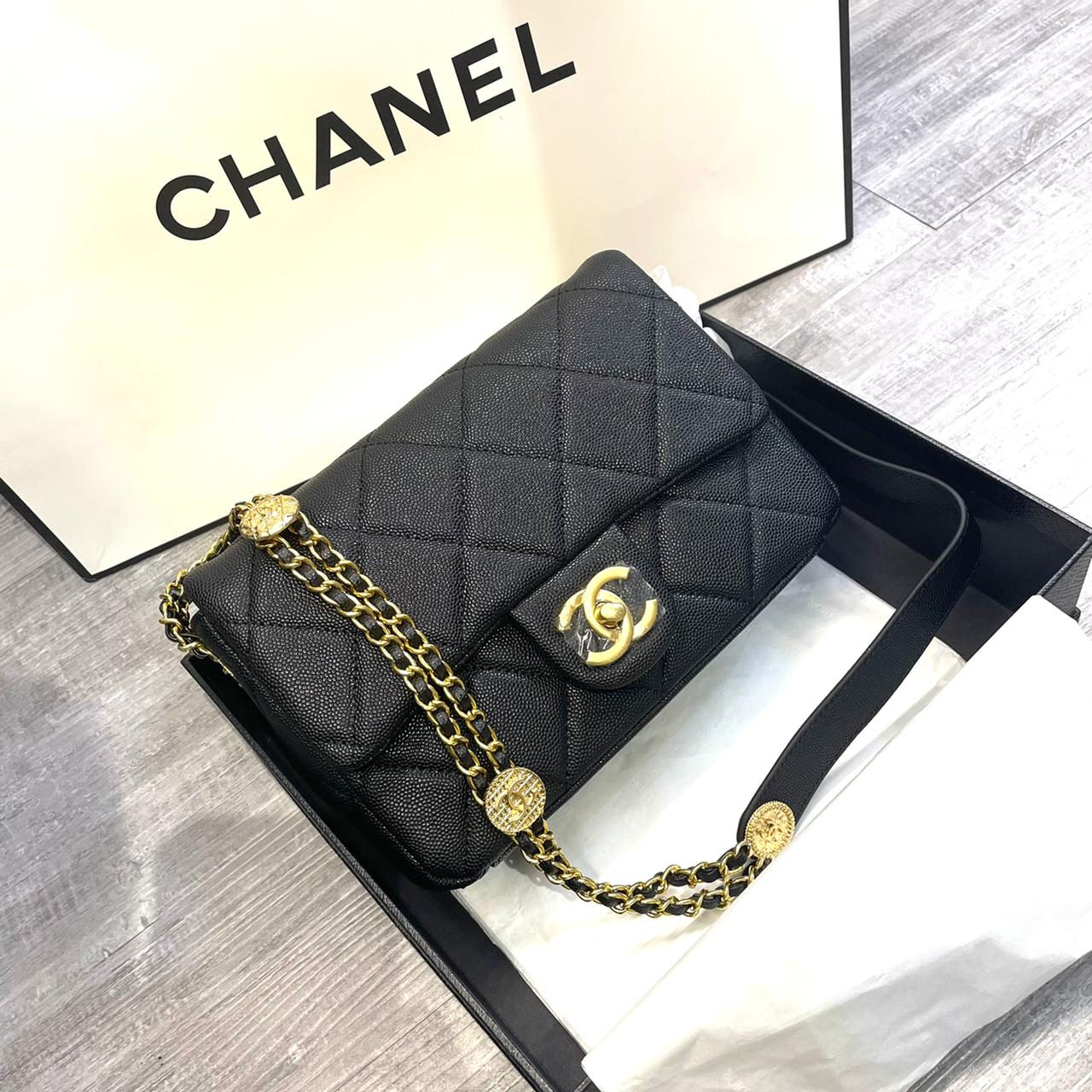 Chanel Top 23P Love Bag