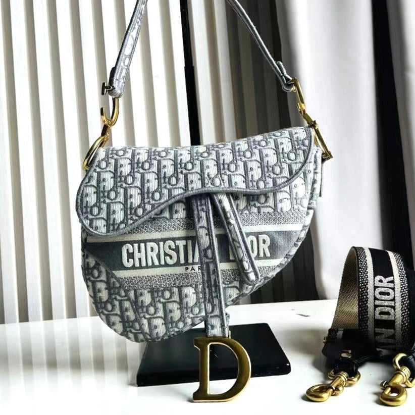 Dior Saddle Hand stitching Bag