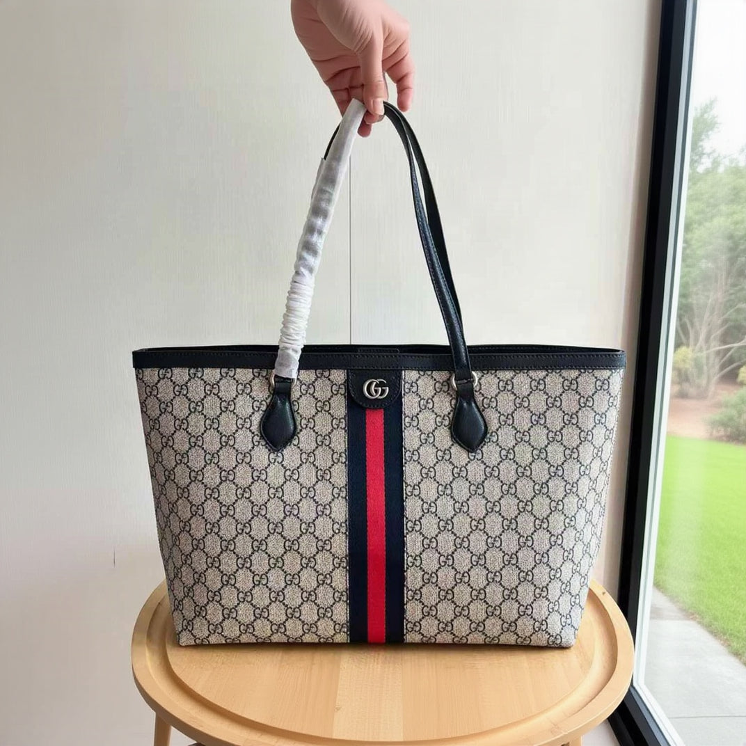 Gucci Ophidia GG Medium Tote Bag