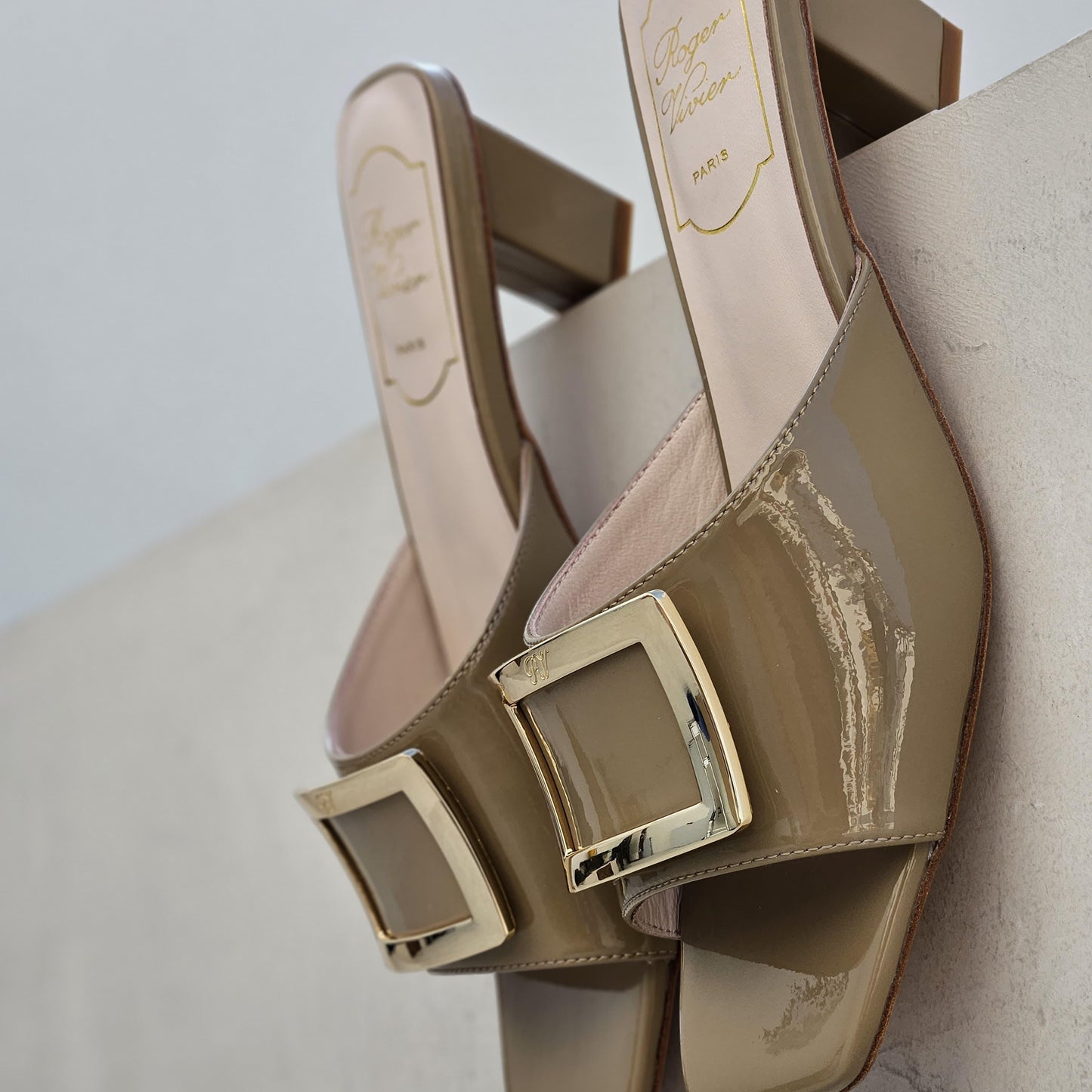 Roger Vivier Style#8 Shoes