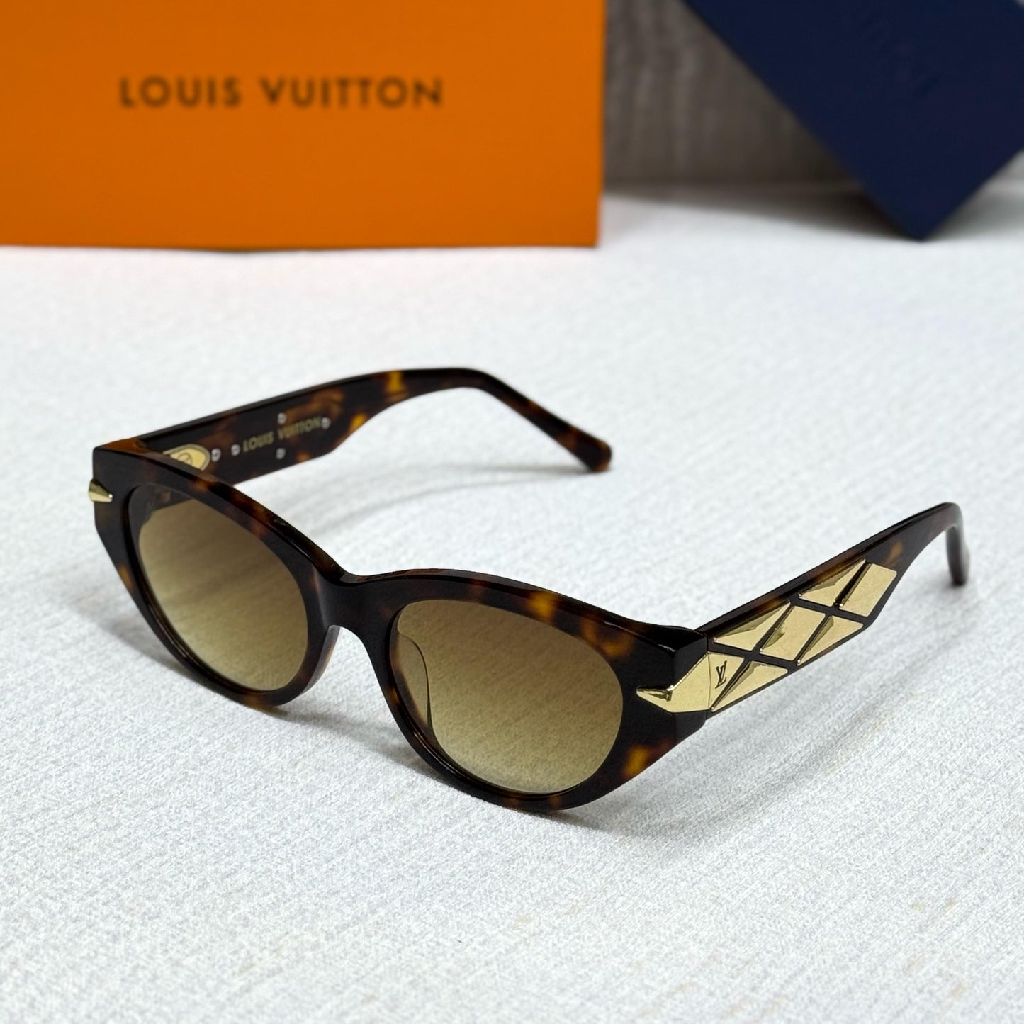 Louis Vuitton Style #19 Sunglasses