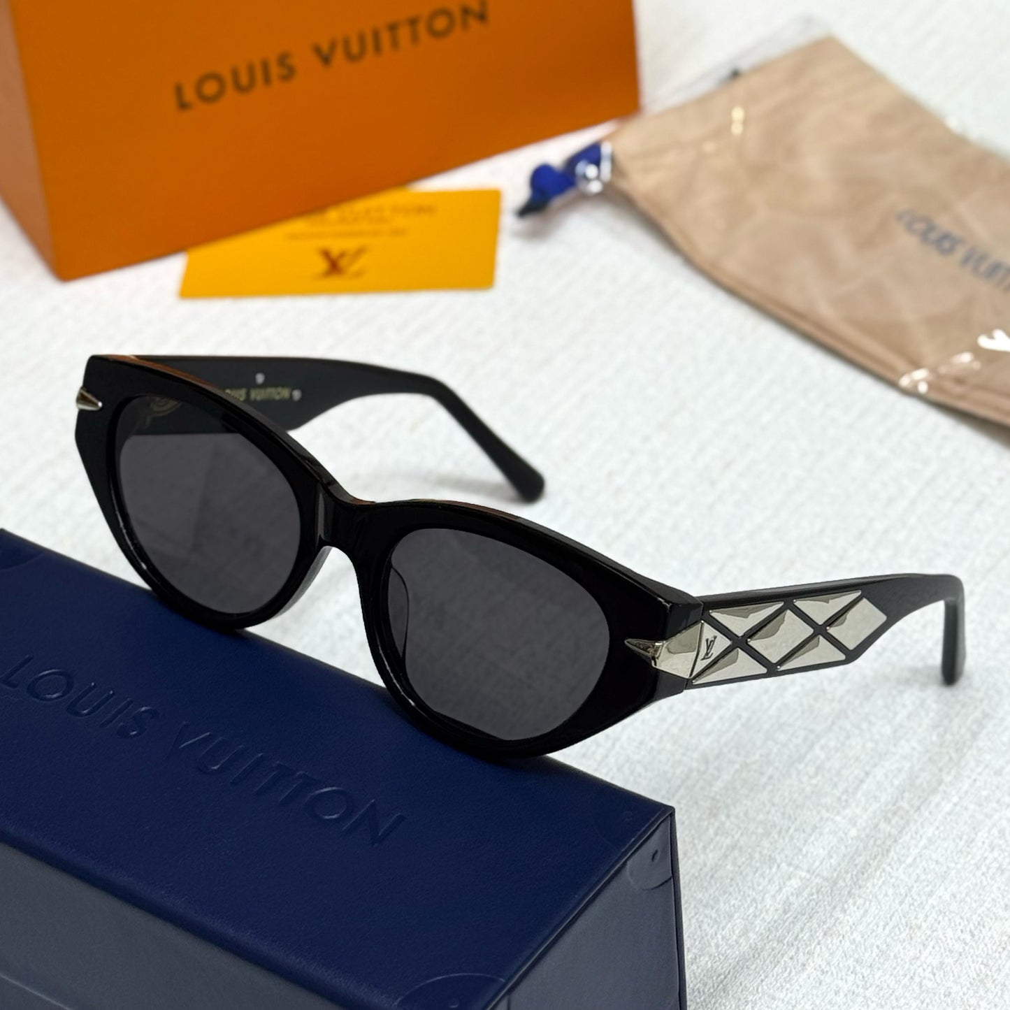Louis Vuitton Style #19 Sunglasses
