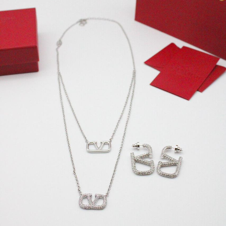 Valentino Garavani VLogo Signature Jewelry Set