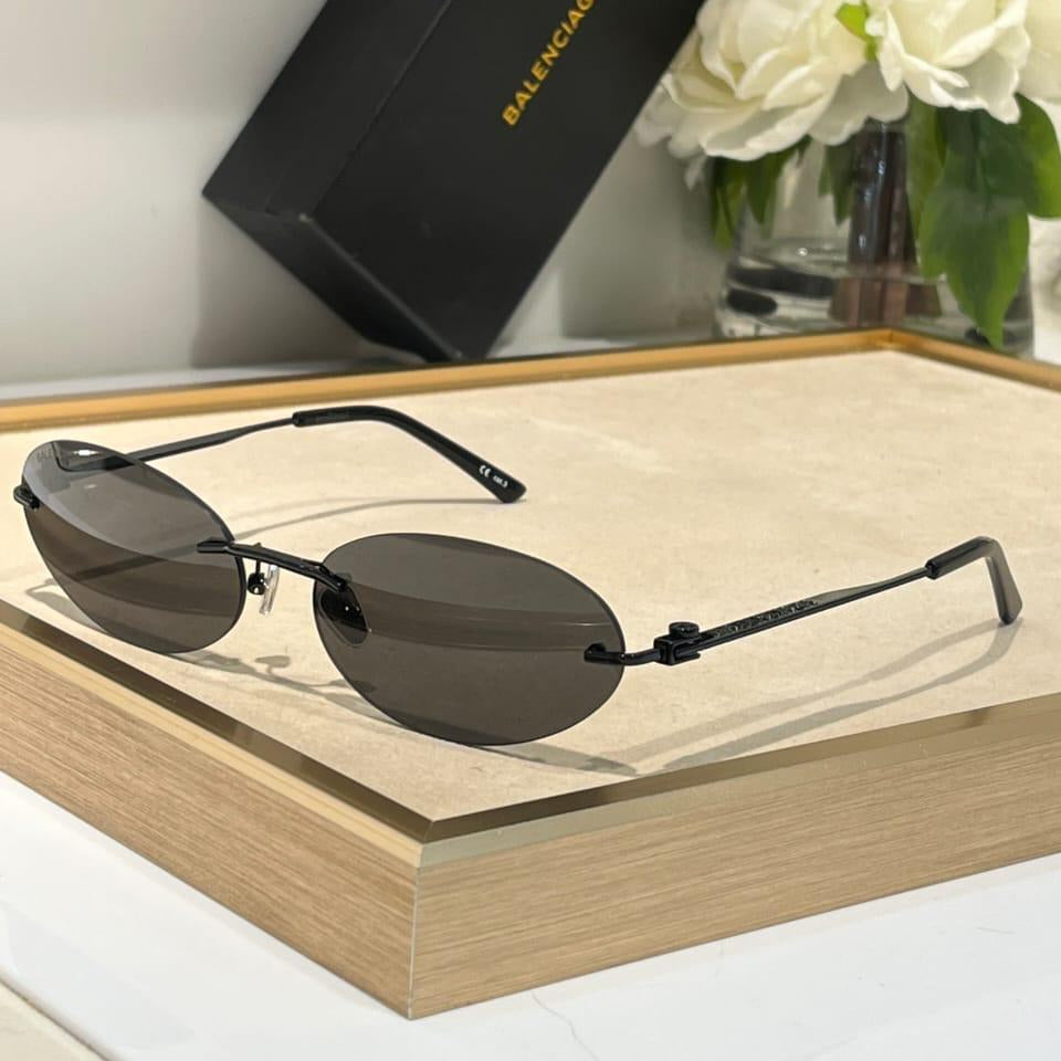 Balenciaga Style #5 Sunglasses