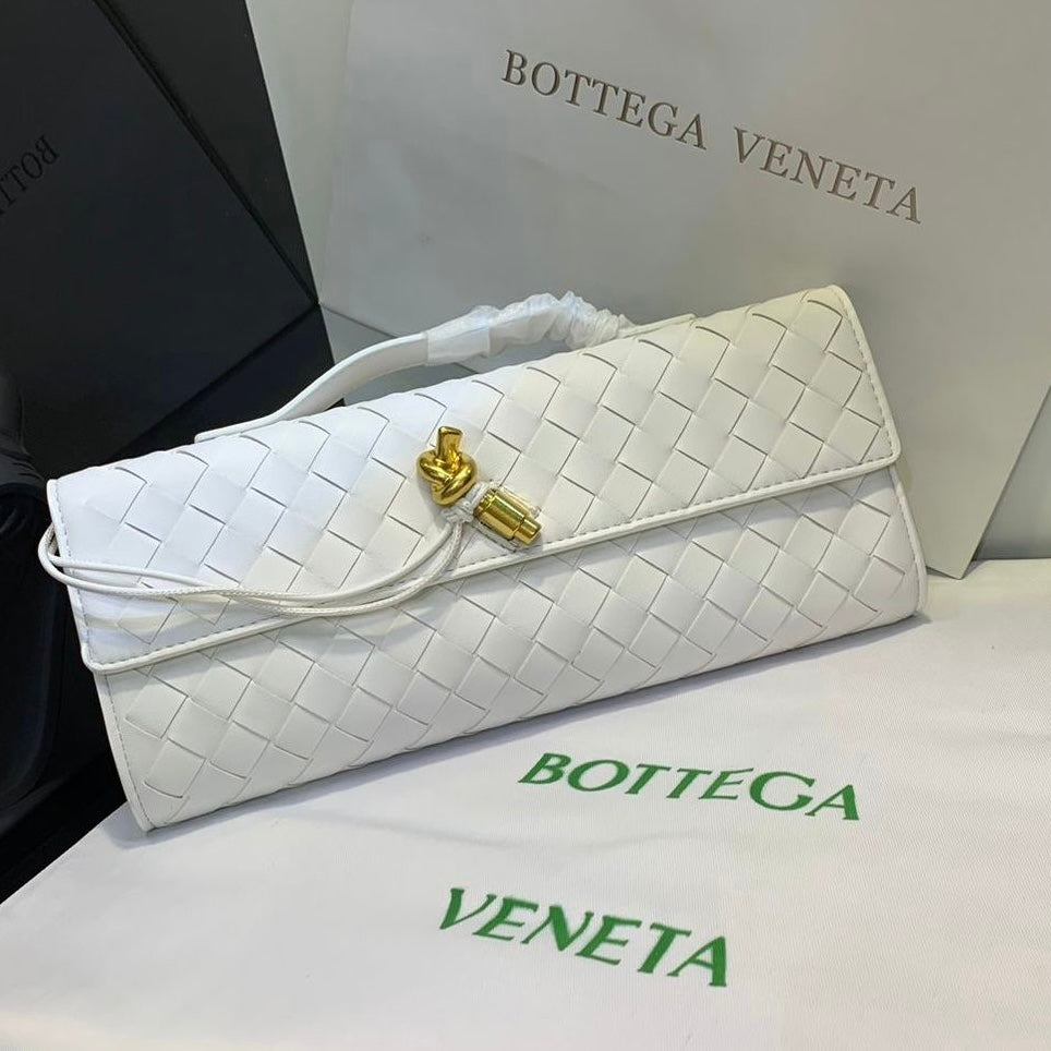 Bottega Veneta Long Andiamo Handle Clutch in Leather Bag