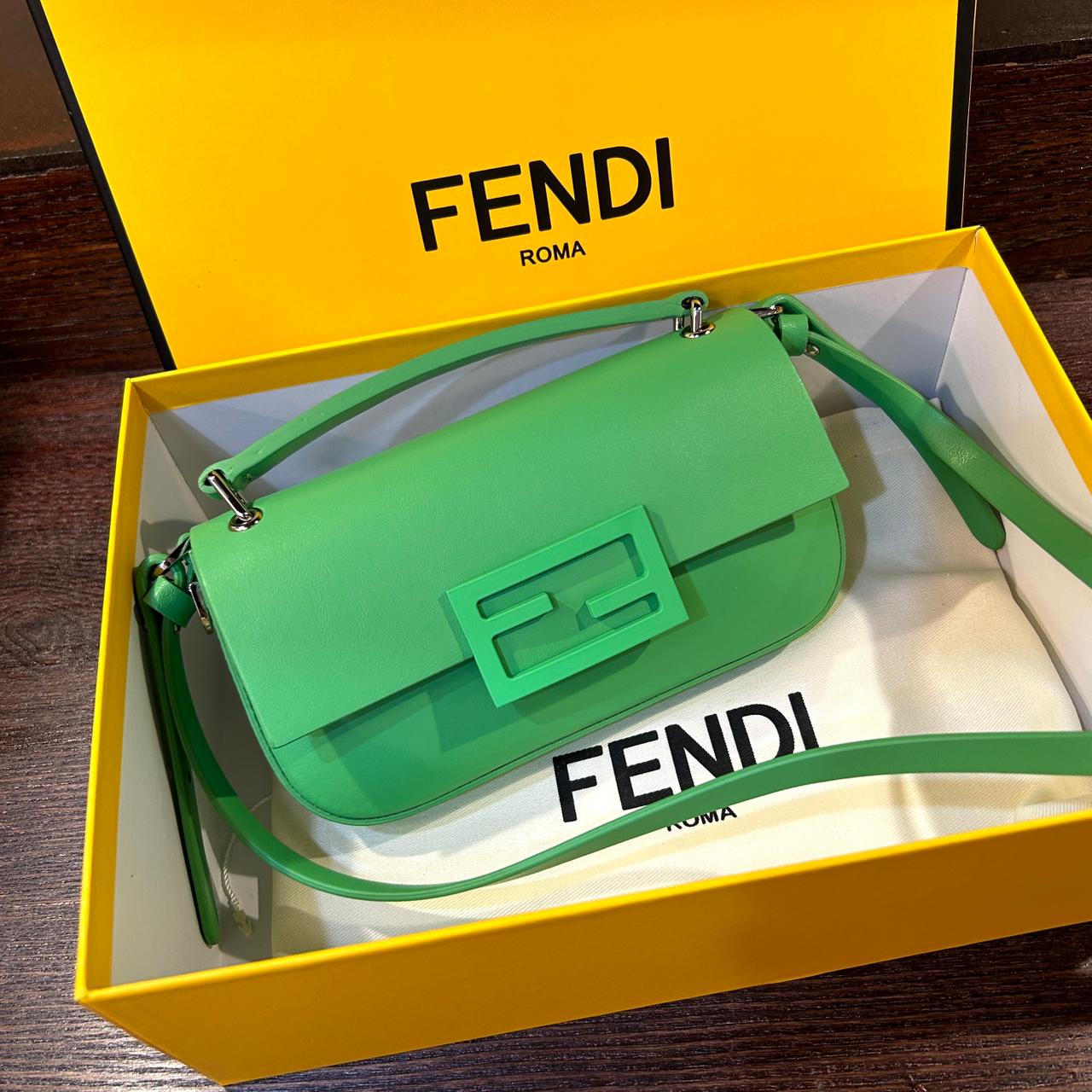 Fendi Baguette continental Shiny Bag Small