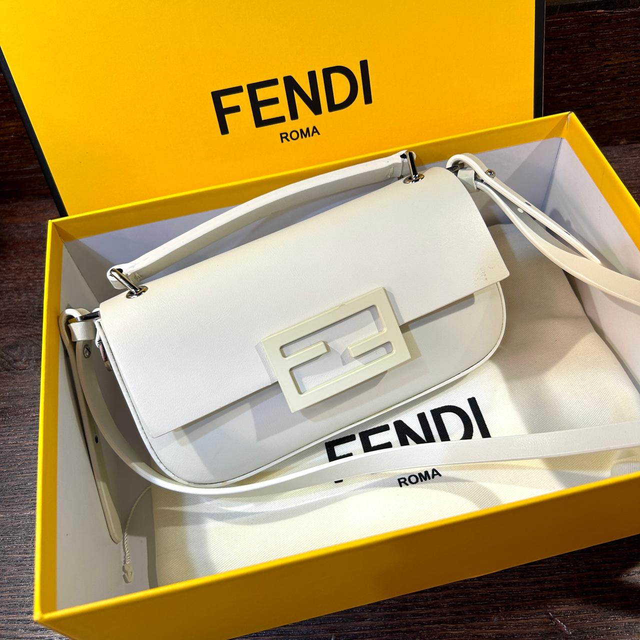Fendi Baguette continental  Shiny Bag Small