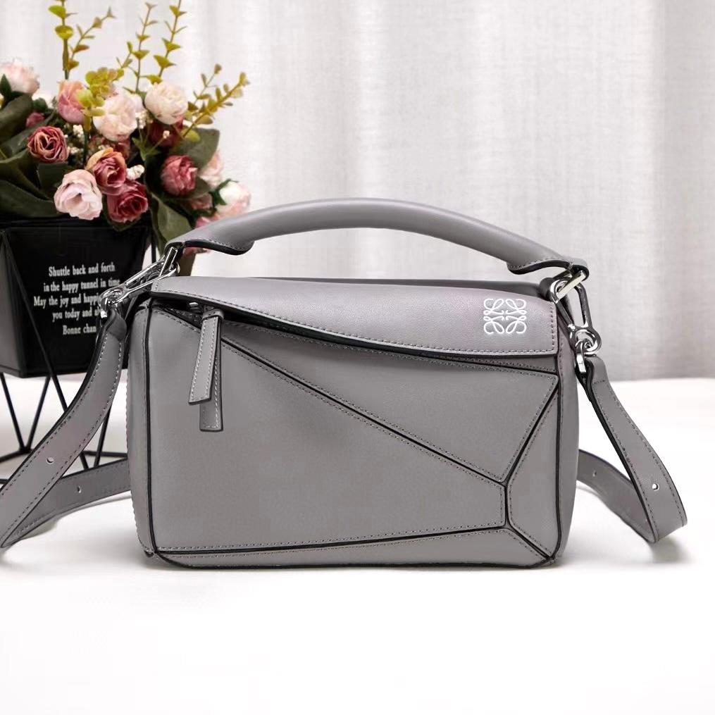 Loewe Puzzle Medium Bag