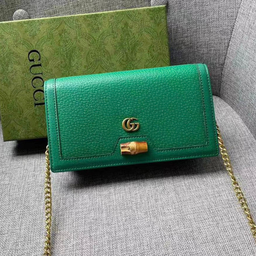 Gucci Diana Chain Bag