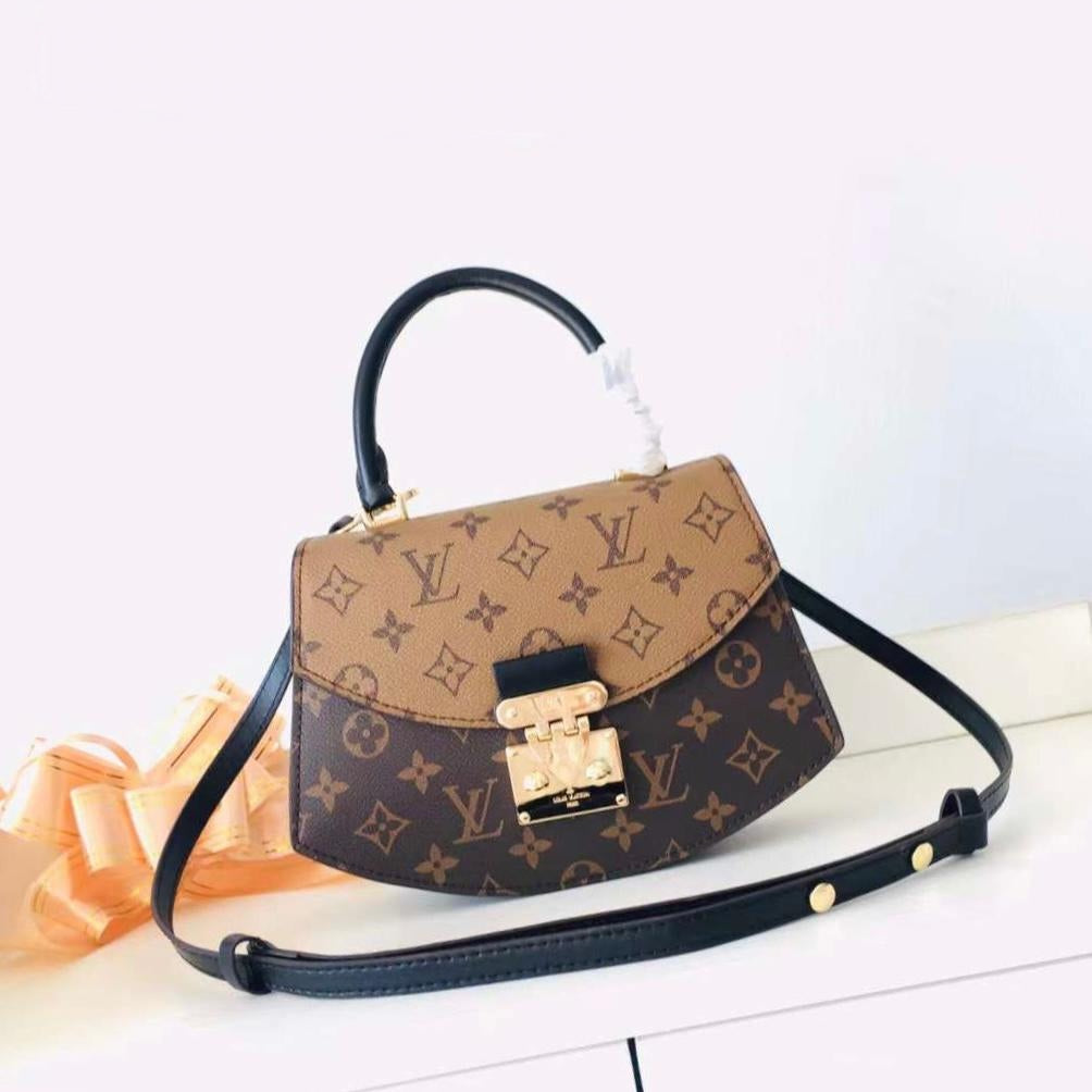 Louis Vuitton Tilsitt Bag