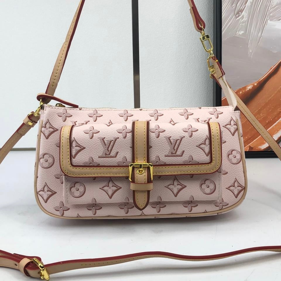 ouis Vuitton Maxi Multi Pochette Bag