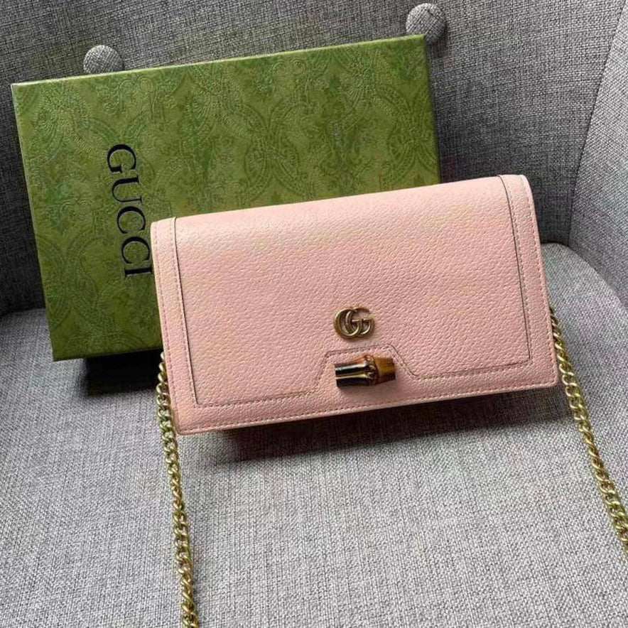 Gucci Diana Chain Bag