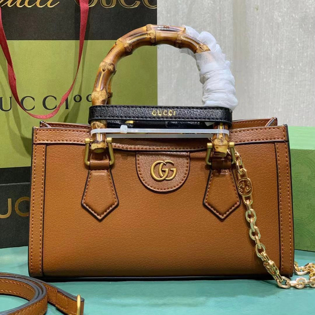 Gucci Diana small Shoulder Bag