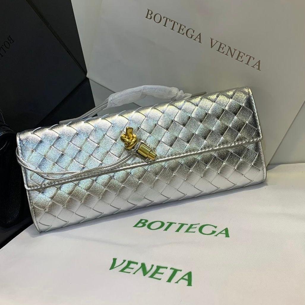 Bottega Veneta Long Andiamo Handle Clutch in Leather Bag