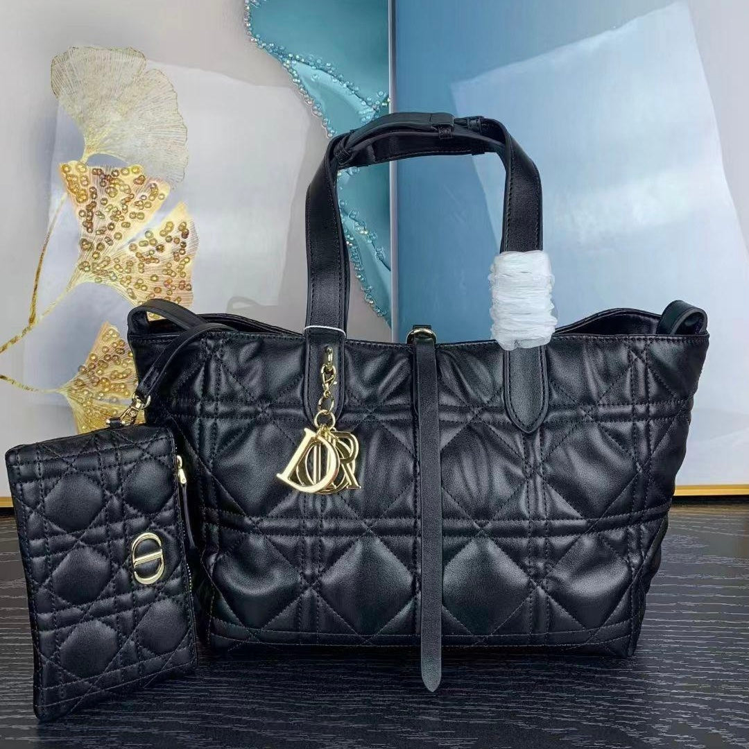 Borsa media Dior Toujours Bag