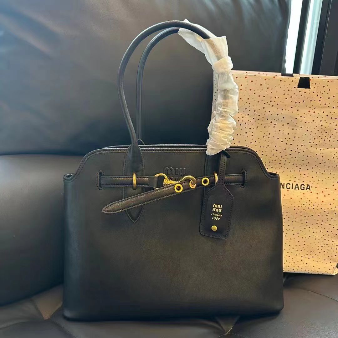 Miu Miu Aventure Nappa Leather Bag – Devoshka