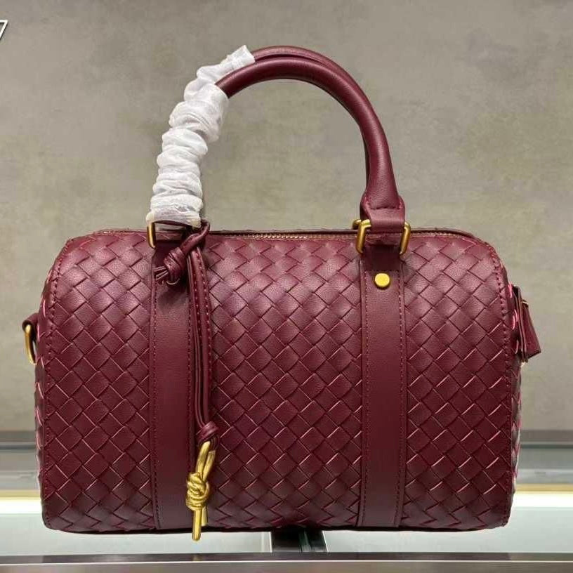 Bottega Veneta Convertible Boston  Intrecciato Nappa Bag