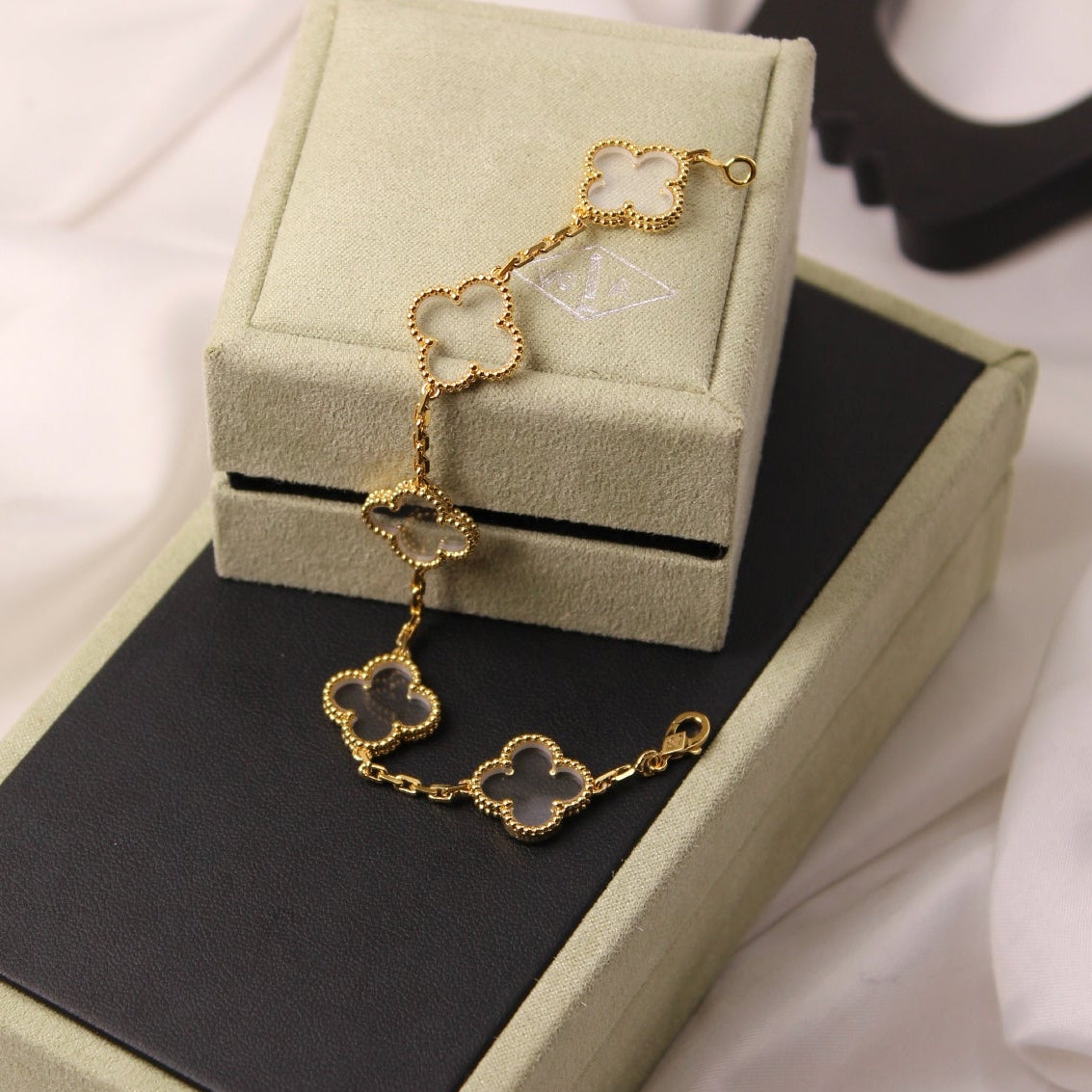 Van Cleef & Arpels Vintage Alhambra 5 motifs bracelet