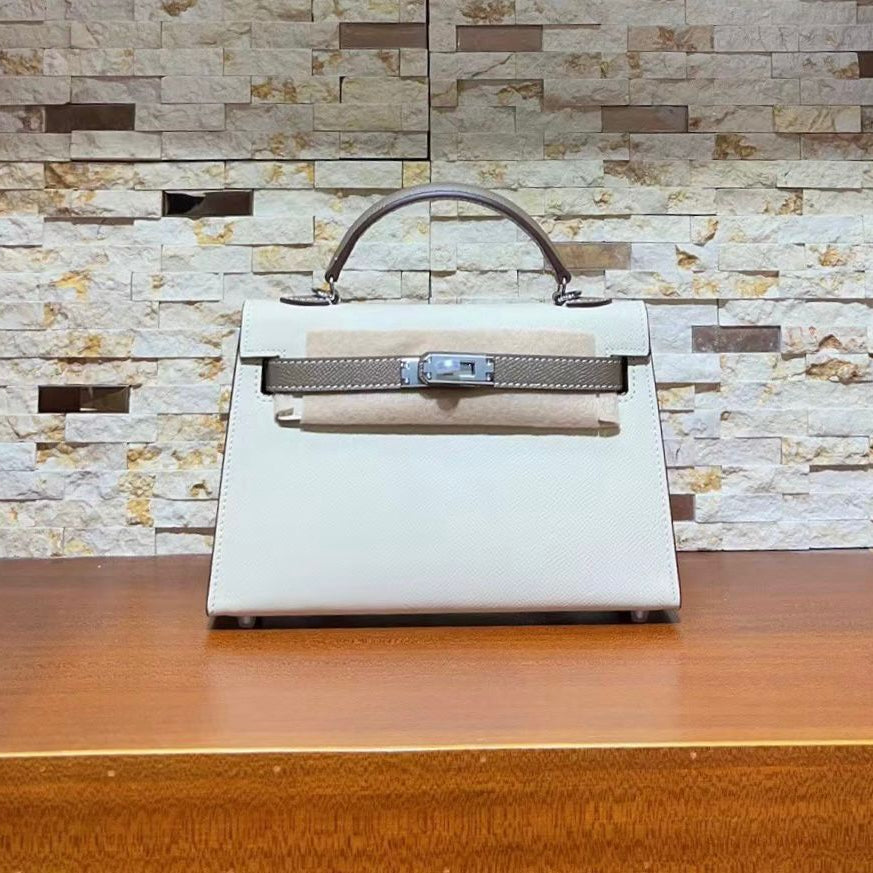 Hermes BN Kelly Togo Caviar 21CM Bag