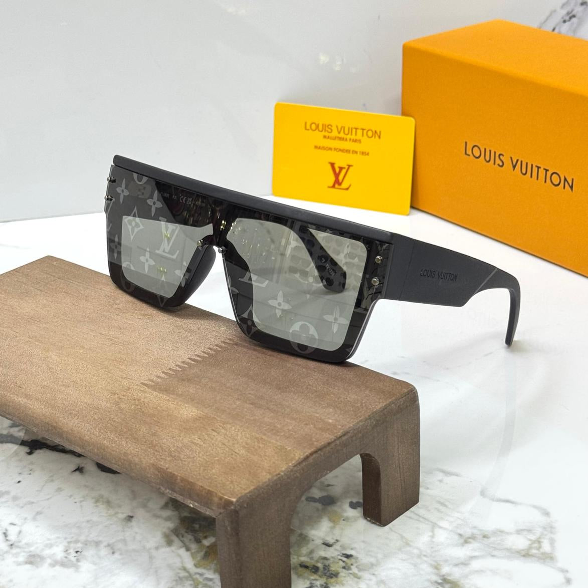 Louis Vuitton Style #25 Sunglasses