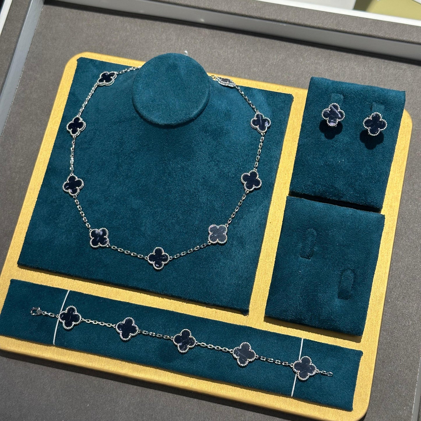 Van Cleef & Arpels Alhambra Collection