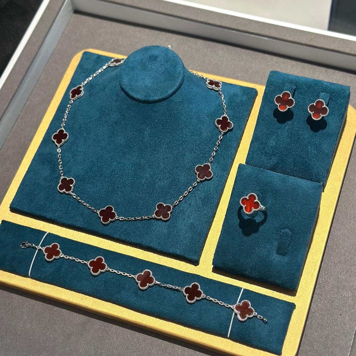 Van Cleef & Arpels Alhambra Collection