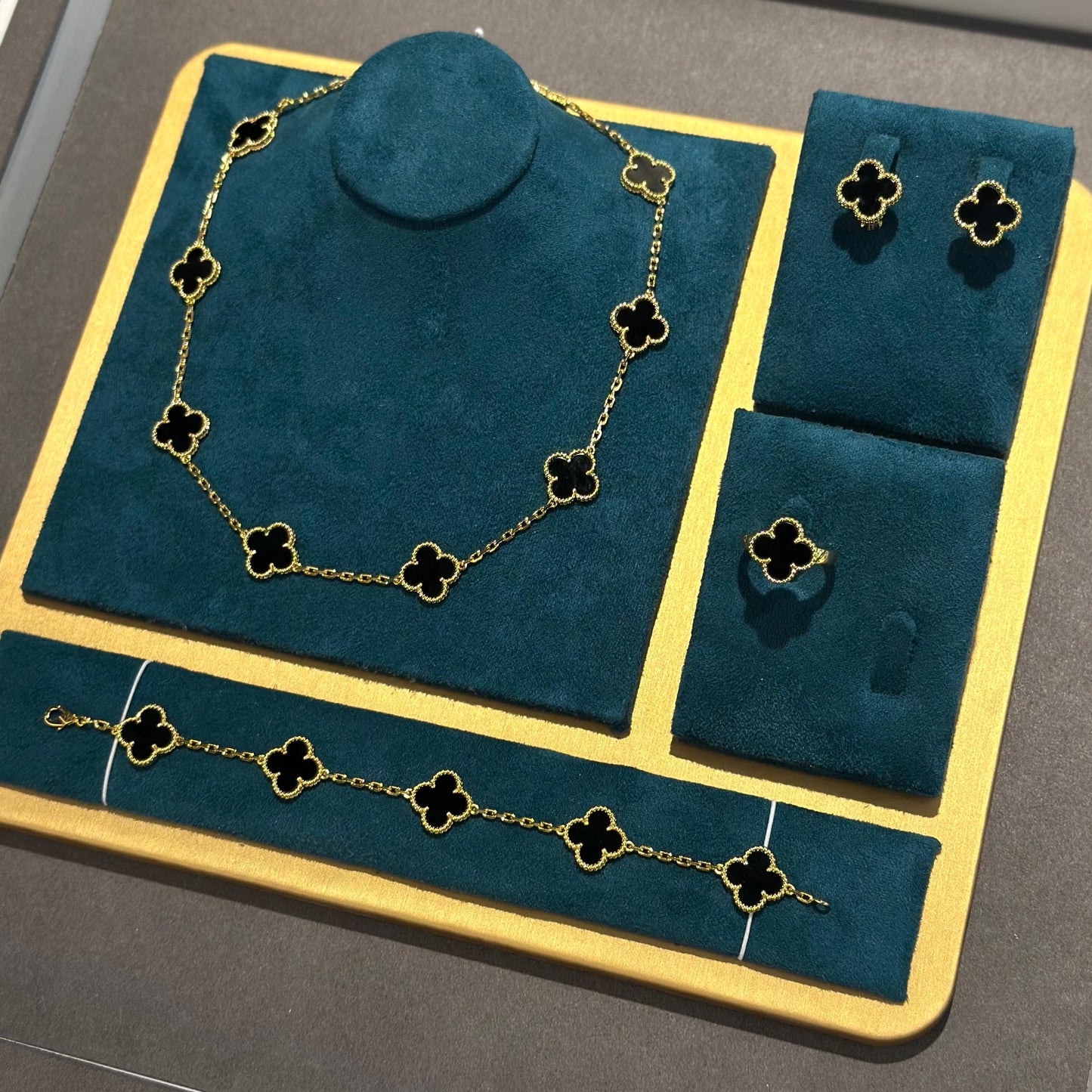 Van Cleef & Arpels Alhambra Collection