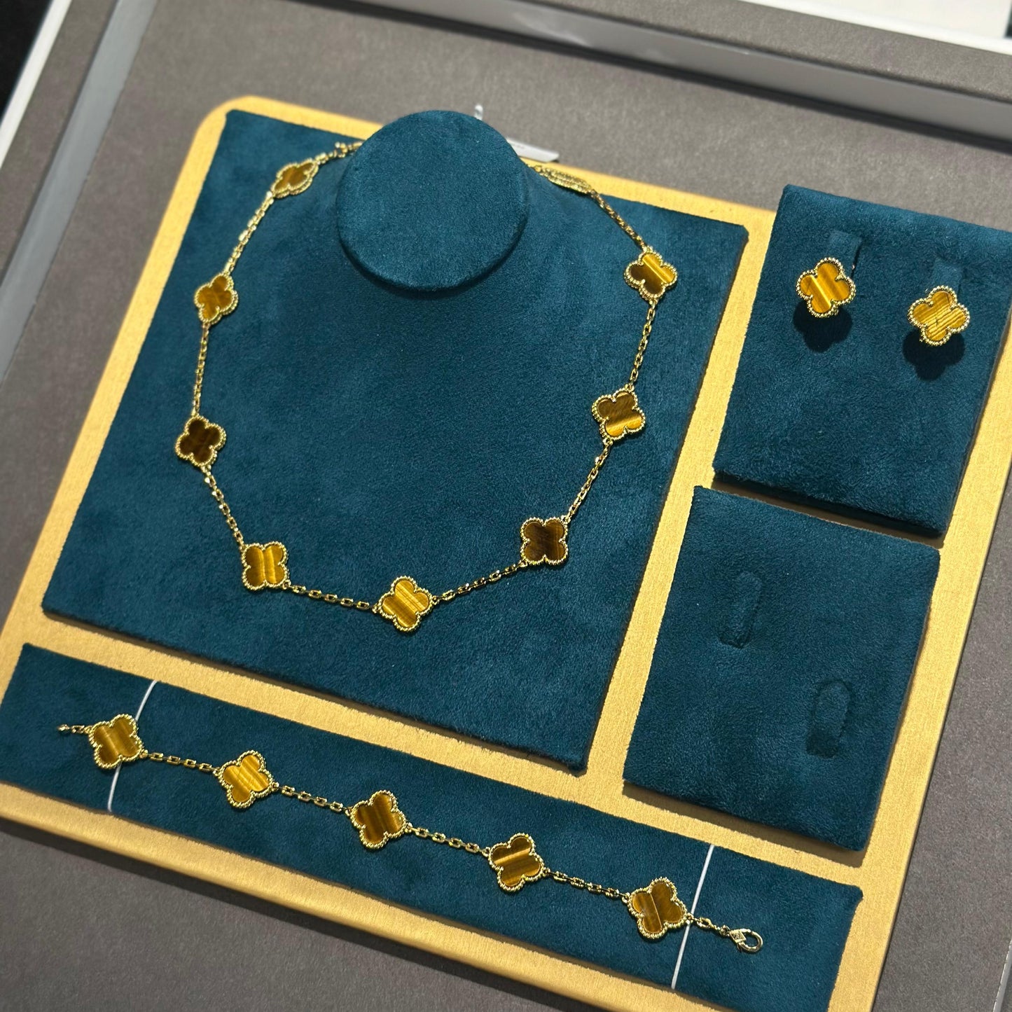 Van Cleef & Arpels Alhambra Collection