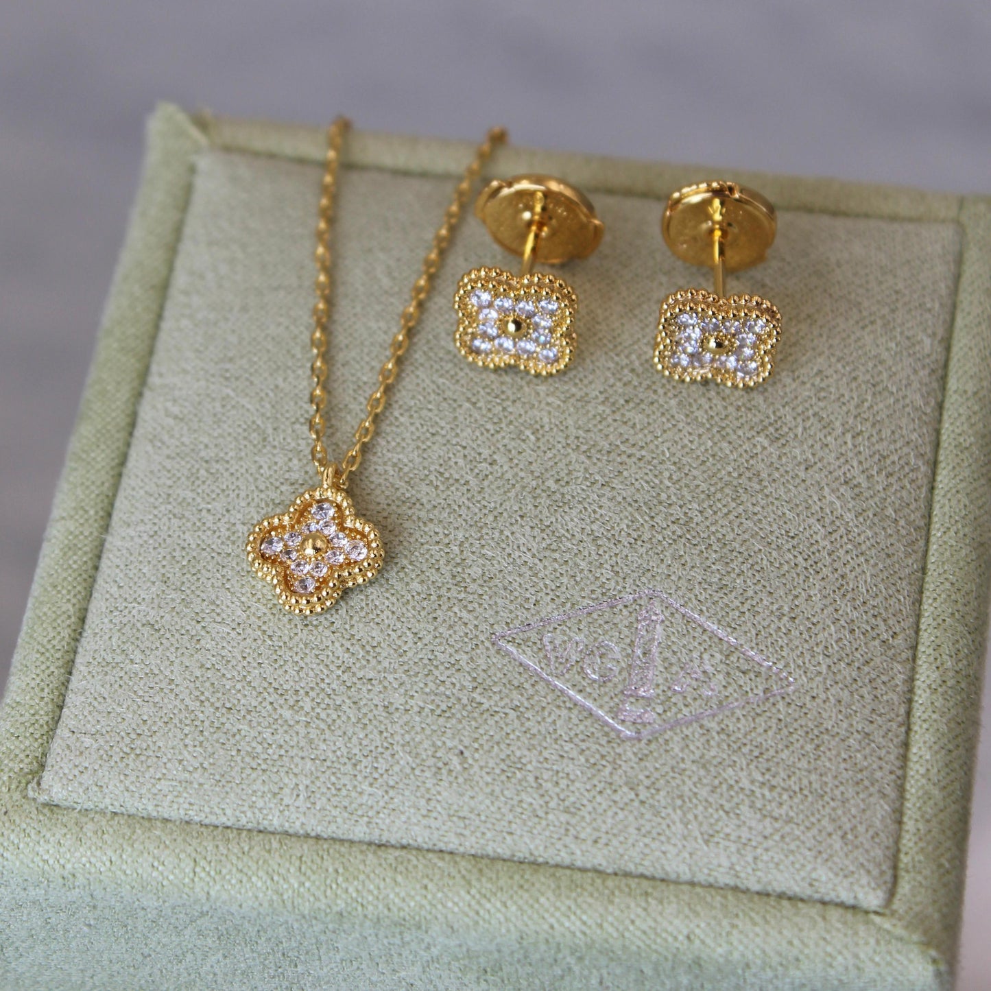 Van Cleef & Arpels Vintage Alhambra Guilloché set