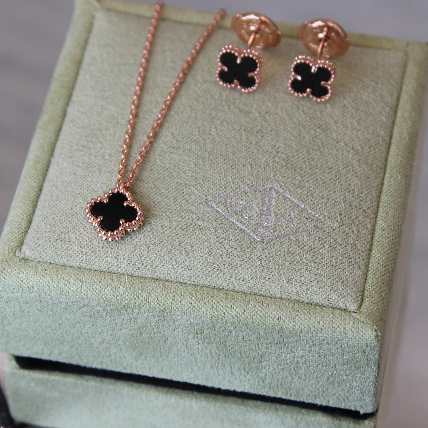 Van Cleef & Arpels Vintage Alhambra Guilloché set