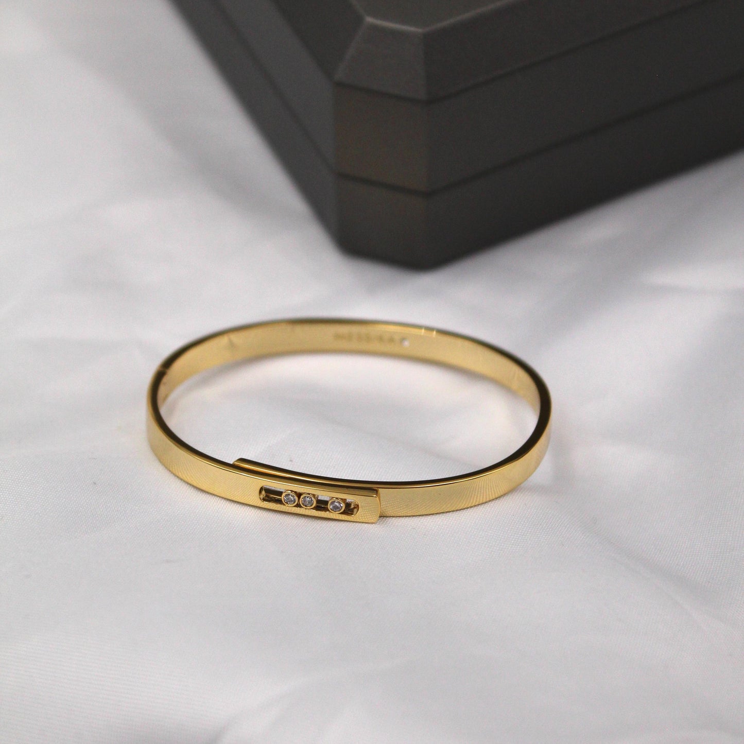 Messika Move Noa Diamond Bangle Bracelet
