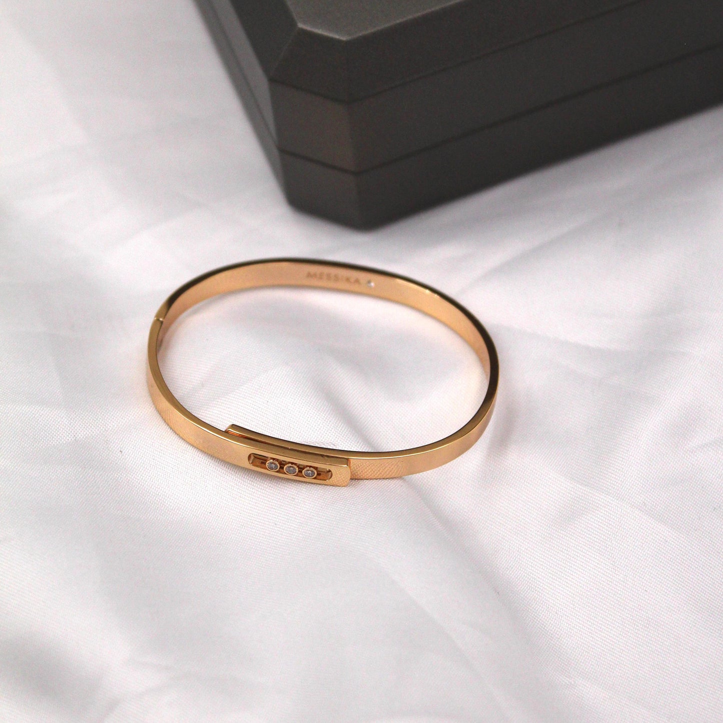 Messika Move Noa Diamond Bangle Bracelet