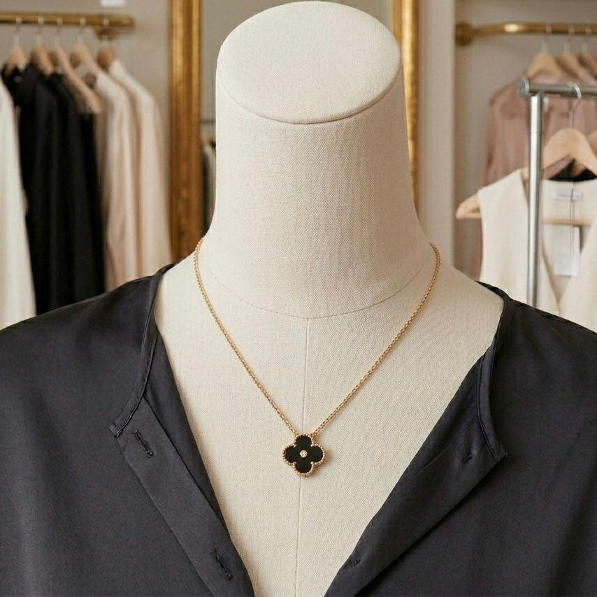 Van Cleef & Arpels Vintage Alhambra Limited Edition Holiday Pendant