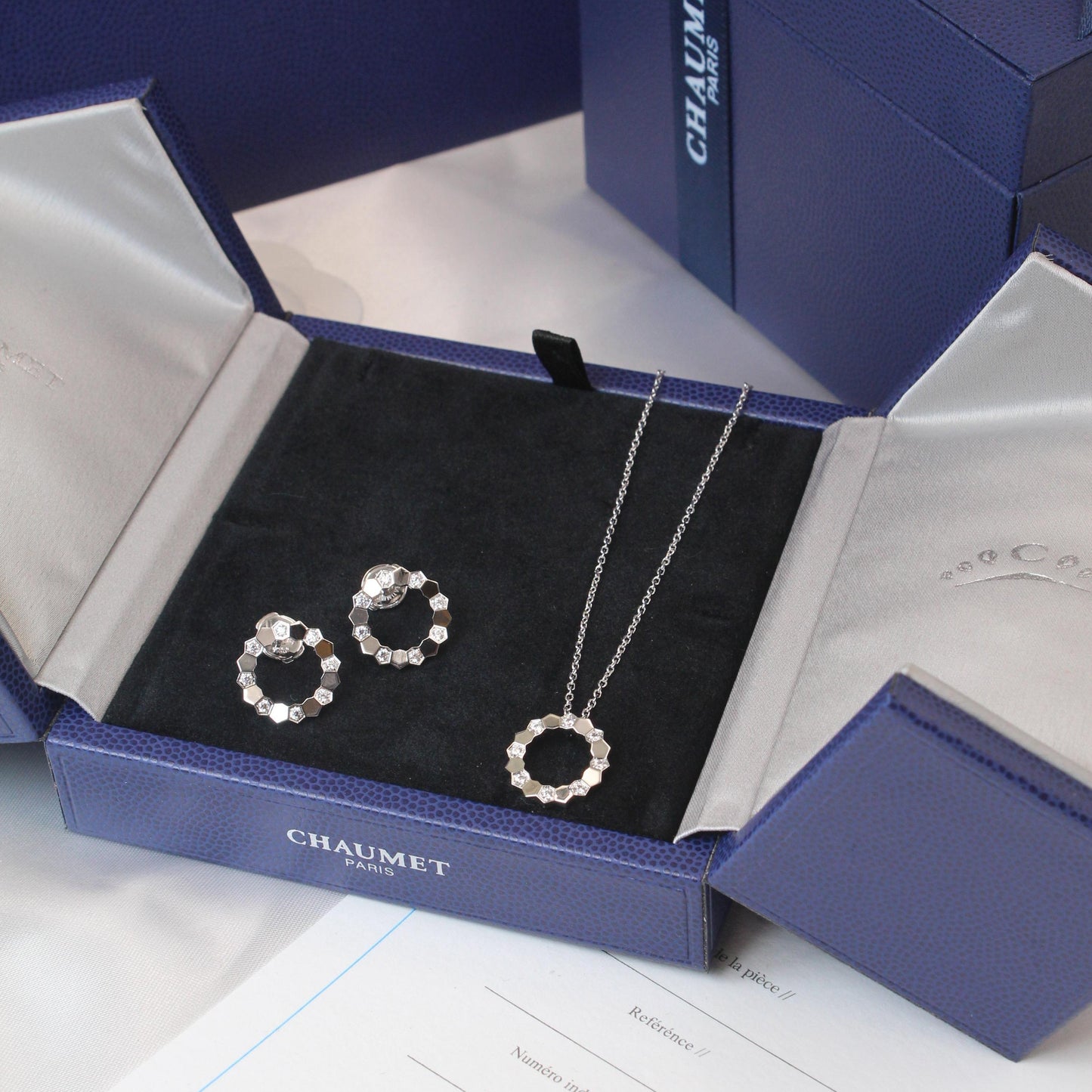 Bee de Chaumet collection
