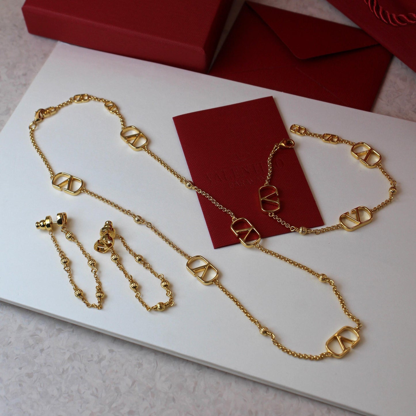 Valentino Garavani VLogo Signature Set