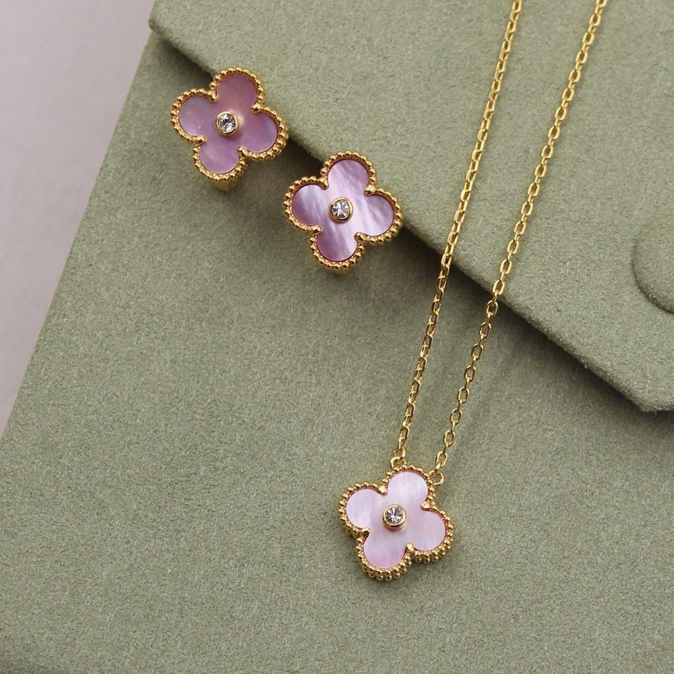 Van Cleef & Arpels Vintage Alhambra Pendant Necklace