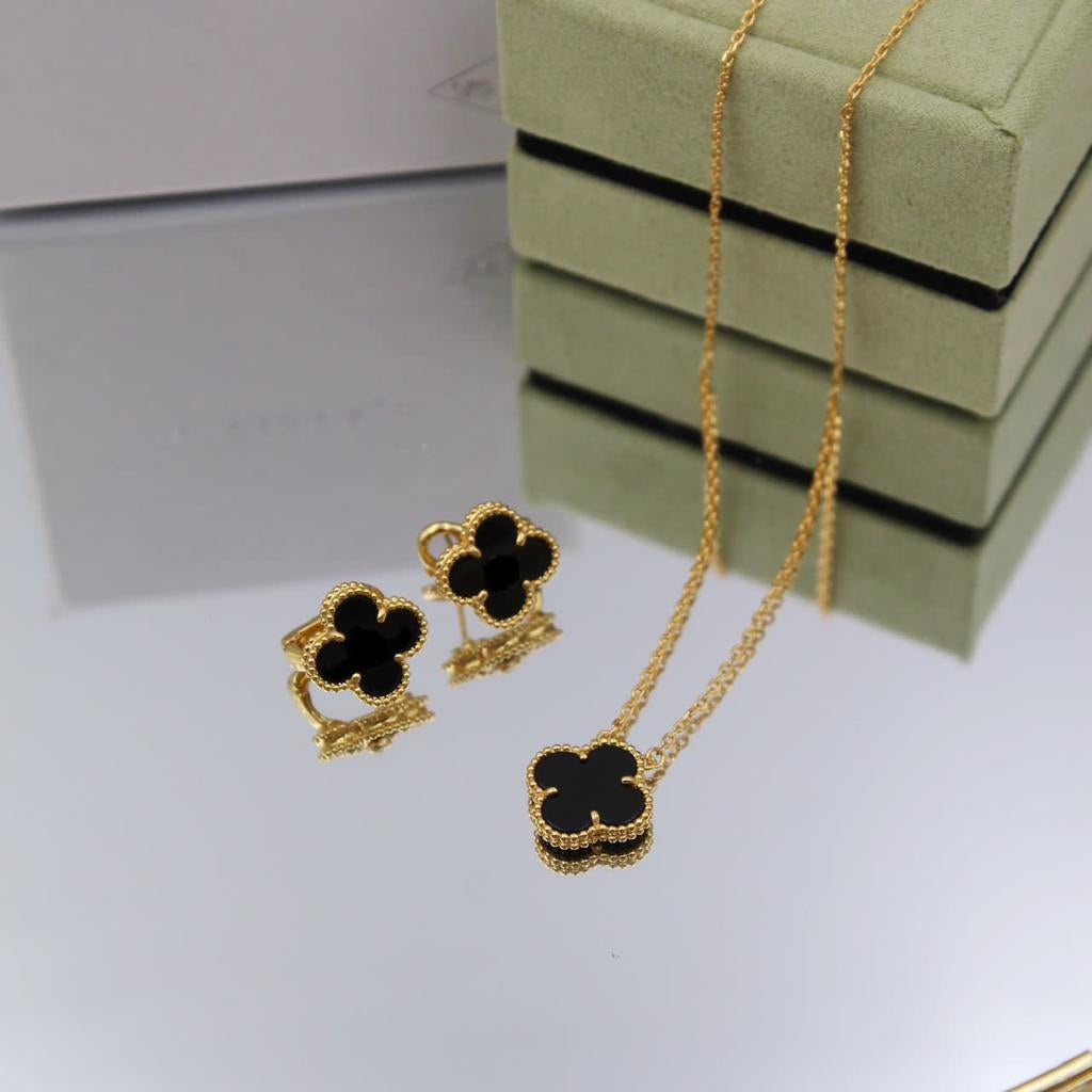 Van Cleef & Arpels Vintage Alhambra Pendant Necklace