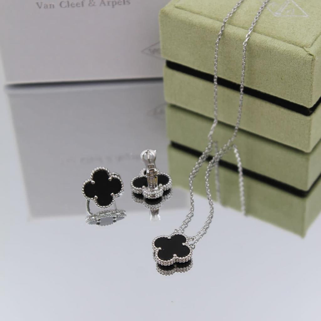 Van Cleef & Arpels Vintage Alhambra Pendant Necklace