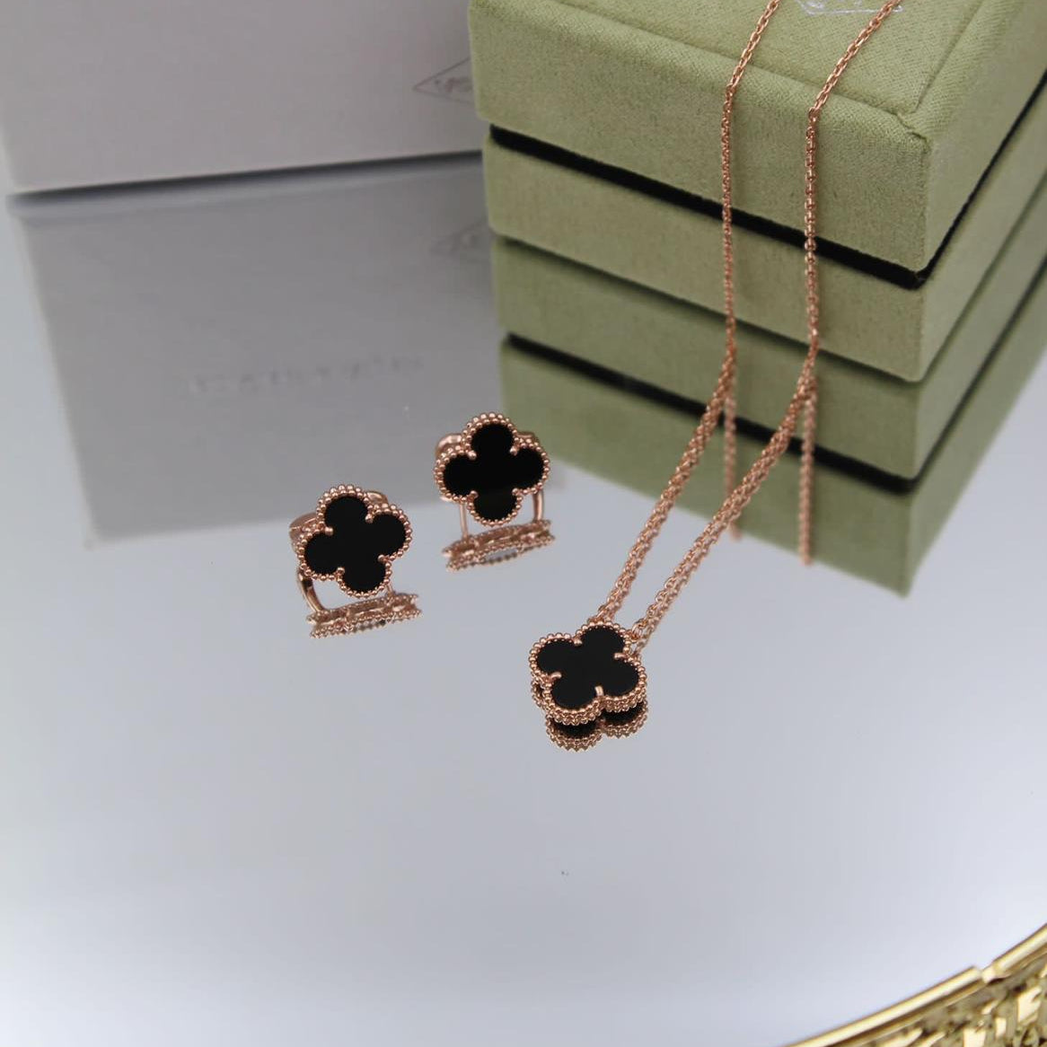 Van Cleef & Arpels Vintage Alhambra Pendant Necklace