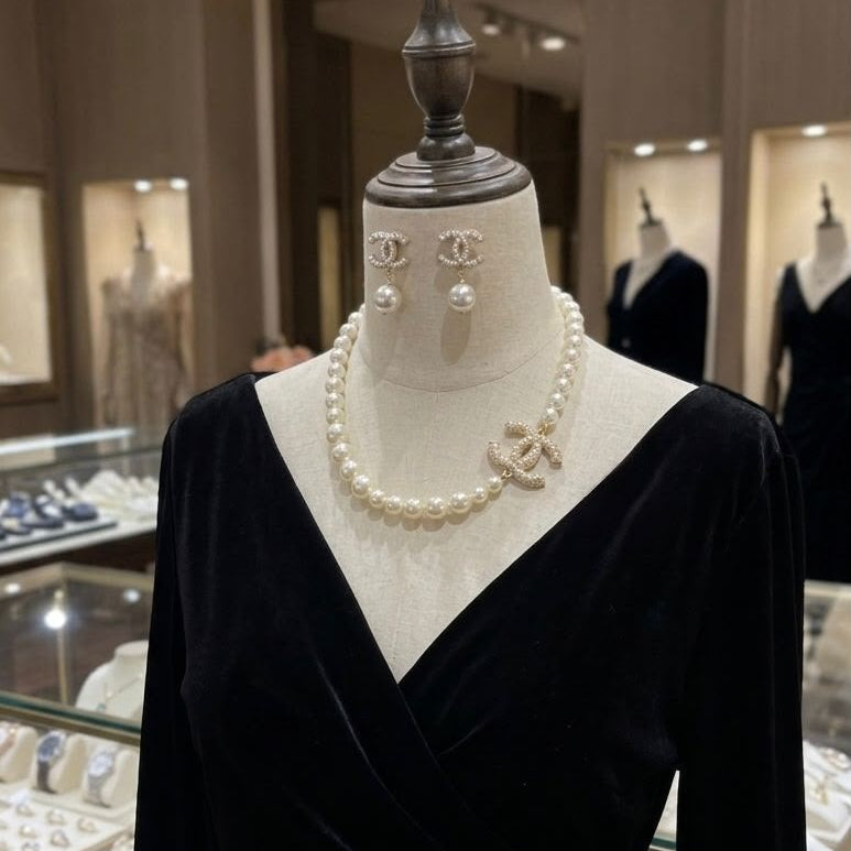 Chanel CC Logo Classic Pearl Choker Necklace & Earrings Set