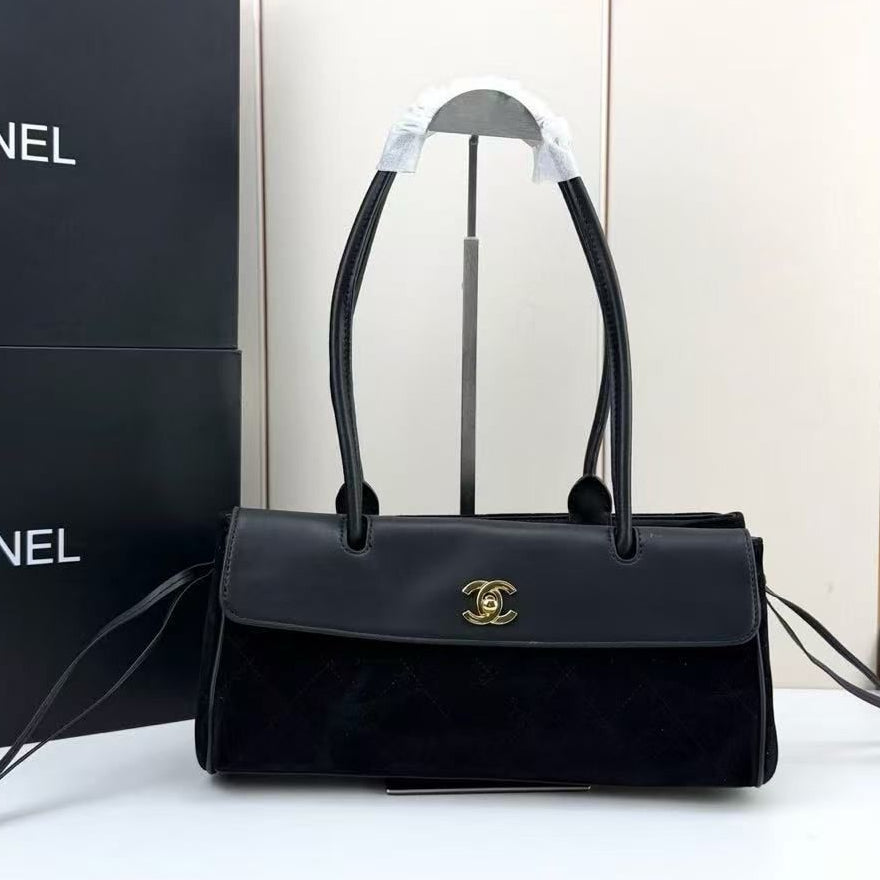 CHANEL Small Urban Essentials East-West Shopping Tote