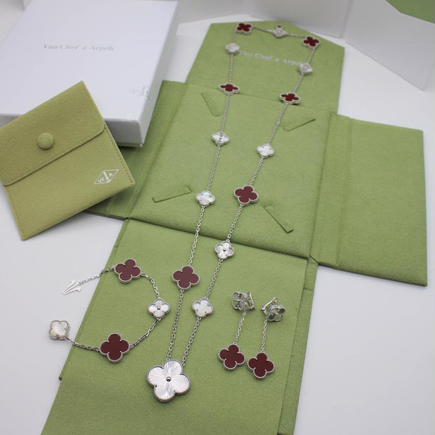 Van Cleef & Arpels Magic Alhambra Collection