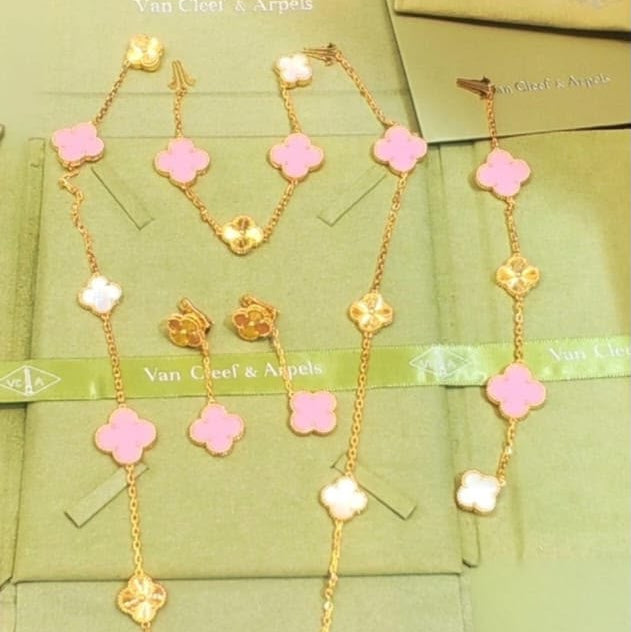 Van Cleef & Arpels Magic Alhambra Collection