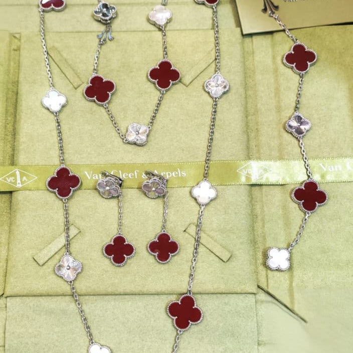 Van Cleef & Arpels Magic Alhambra Collection