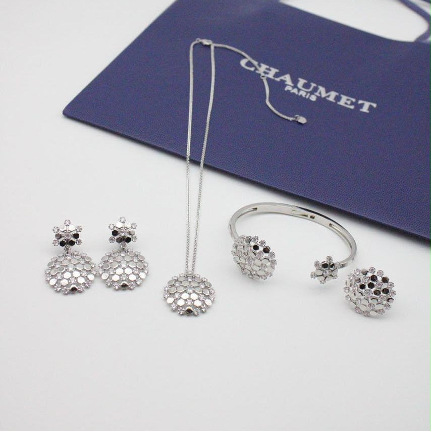 Bee de Chaumet Set