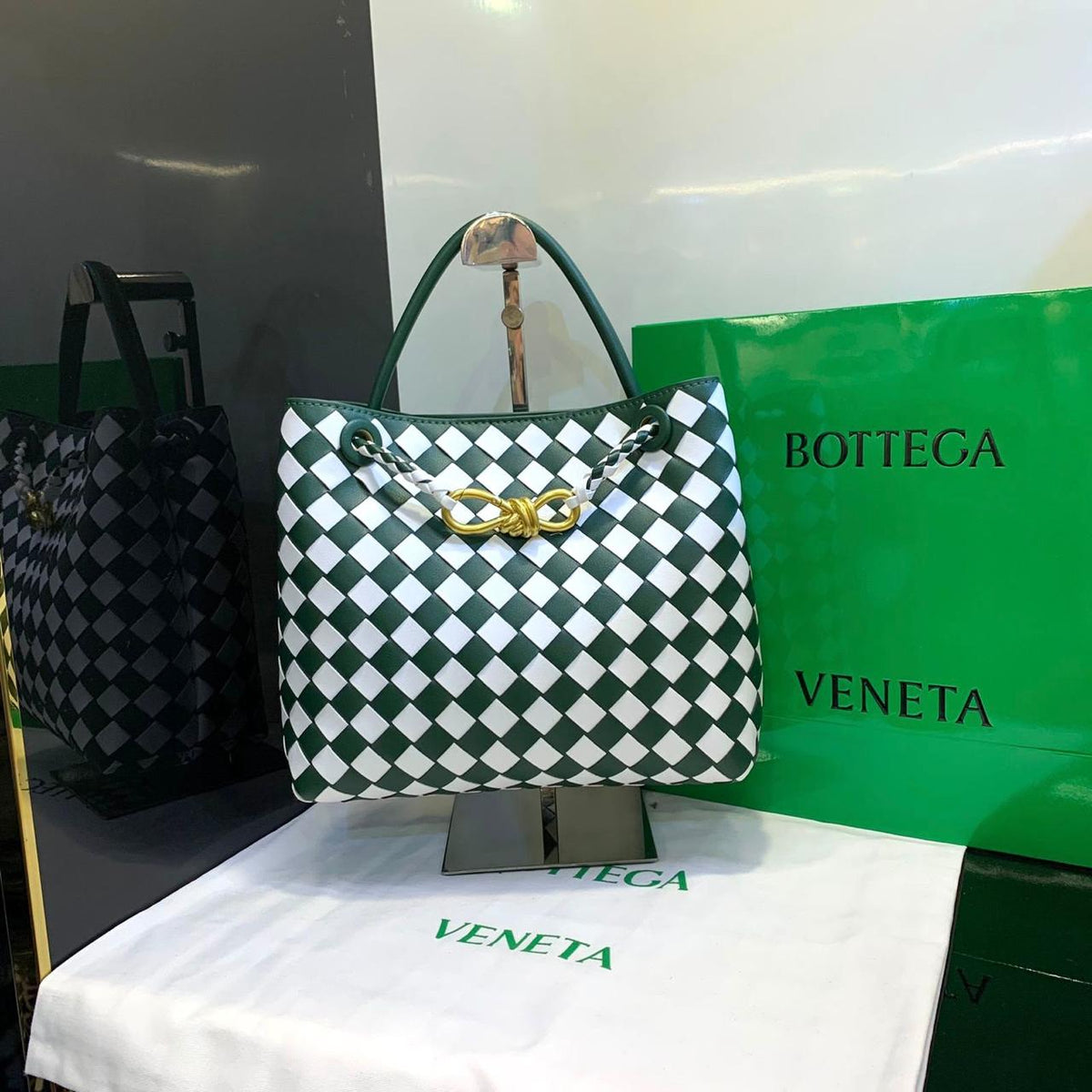 Bottega Veneta Small Andiamo Tote Bag