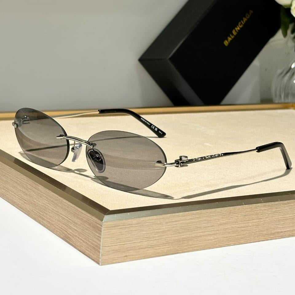 Balenciaga Style #5 Sunglasses