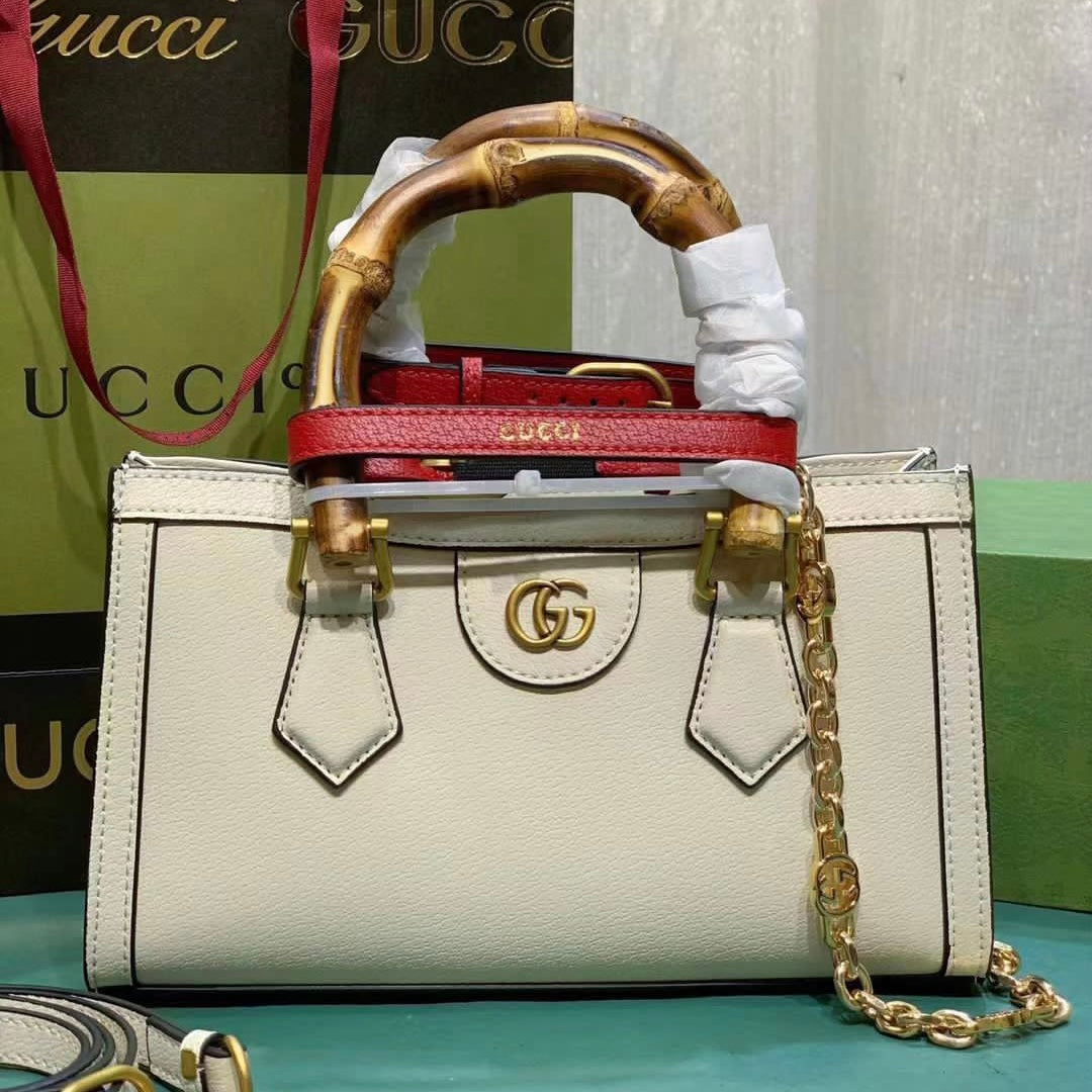 Gucci Diana small Shoulder Bag