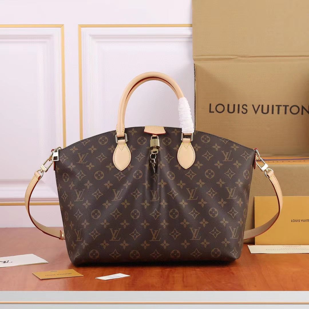 Louis Vuitton Boétie Bag