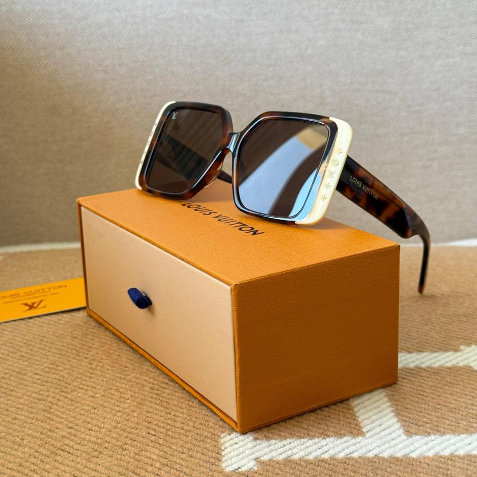 Louis Vuitton Style #26 Sunglasses